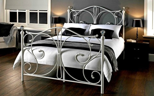 Bed mattress 4ft small - &,